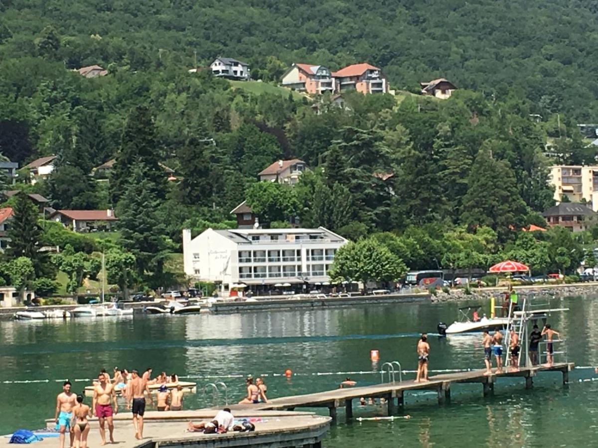 Pieds Dans L'Eau Au Lac Du Bourget Ле Бурже-дю-Лак Екстериор снимка
